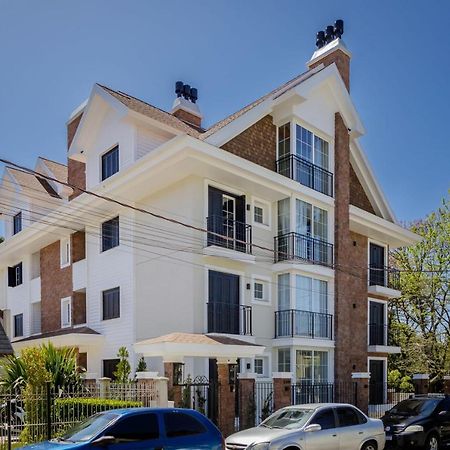 Novo Maravilhoso Apartamento No Centro - Gramado Apartment Luaran gambar