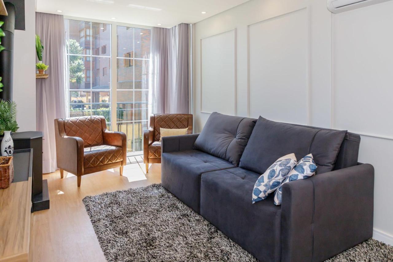 Novo Maravilhoso Apartamento No Centro - Gramado Apartment Luaran gambar