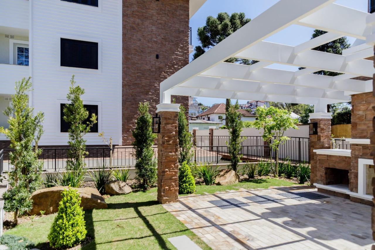 Novo Maravilhoso Apartamento No Centro - Gramado Apartment Luaran gambar
